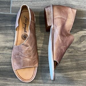 Free People Tan Brown Leather Mont Blanc sandal Size 39